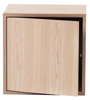 Muuto Stacked Middels Oppbevaringssystem med Dør Eik